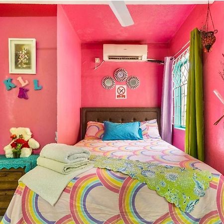 Colorful Private Room Oasis Монтего Бей Екстериор снимка