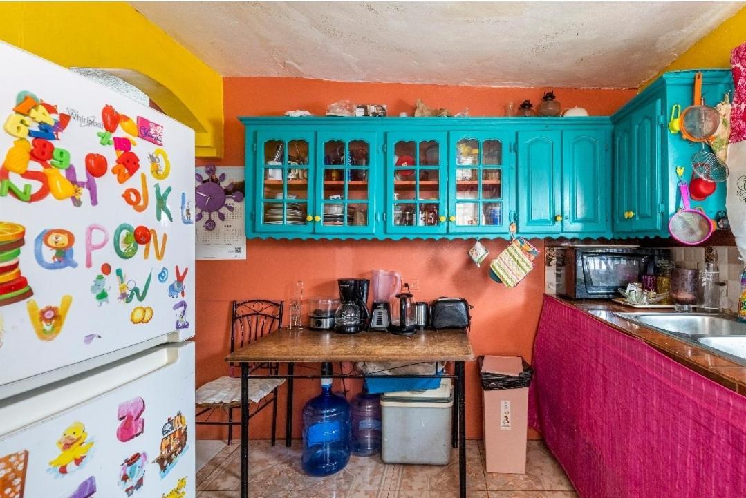 Colorful Private Room Oasis Монтего Бей Екстериор снимка